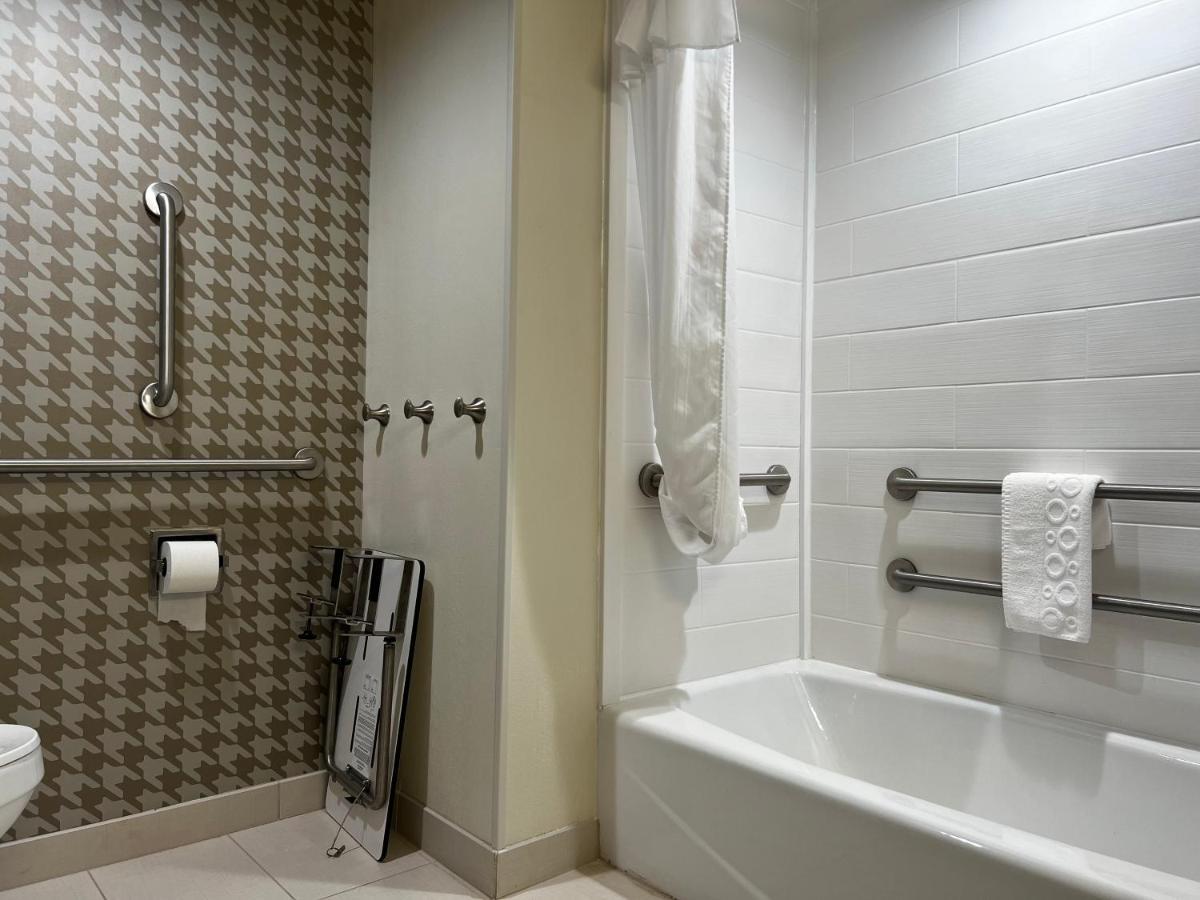 Home2 Suites By Hilton Bloomington Normal Exterior photo
